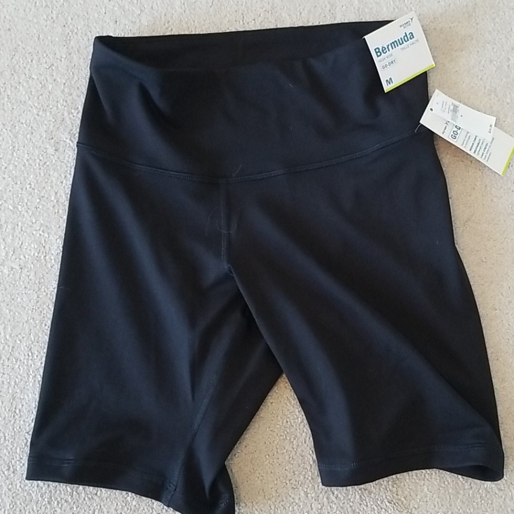 Old Navy high-rise stretchy Bermuda shorts sz M